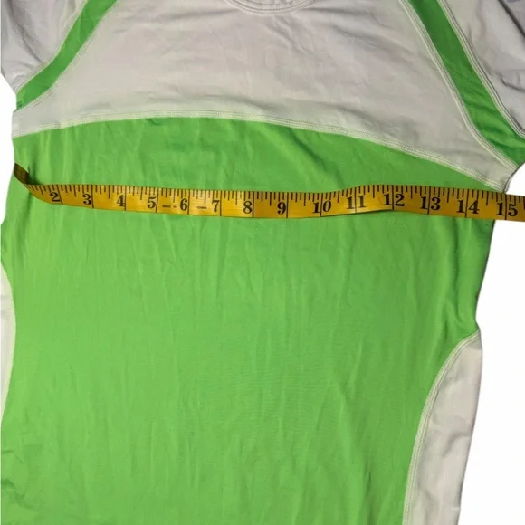 Brooks nightlife equilibrium High Visibility Running T-shirt women small - Picture 10 of 14